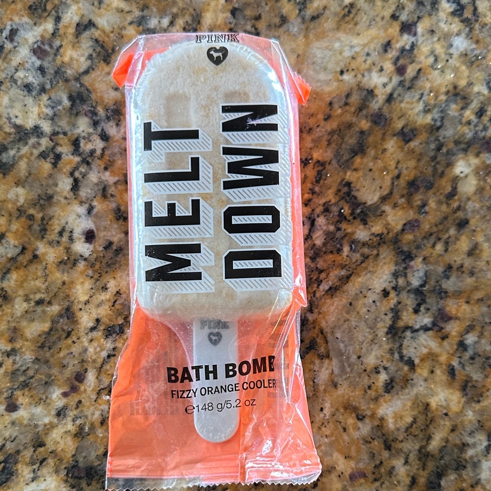 Victoria Secret Melt Down Fizzy Orange Cooler Bath Bomb